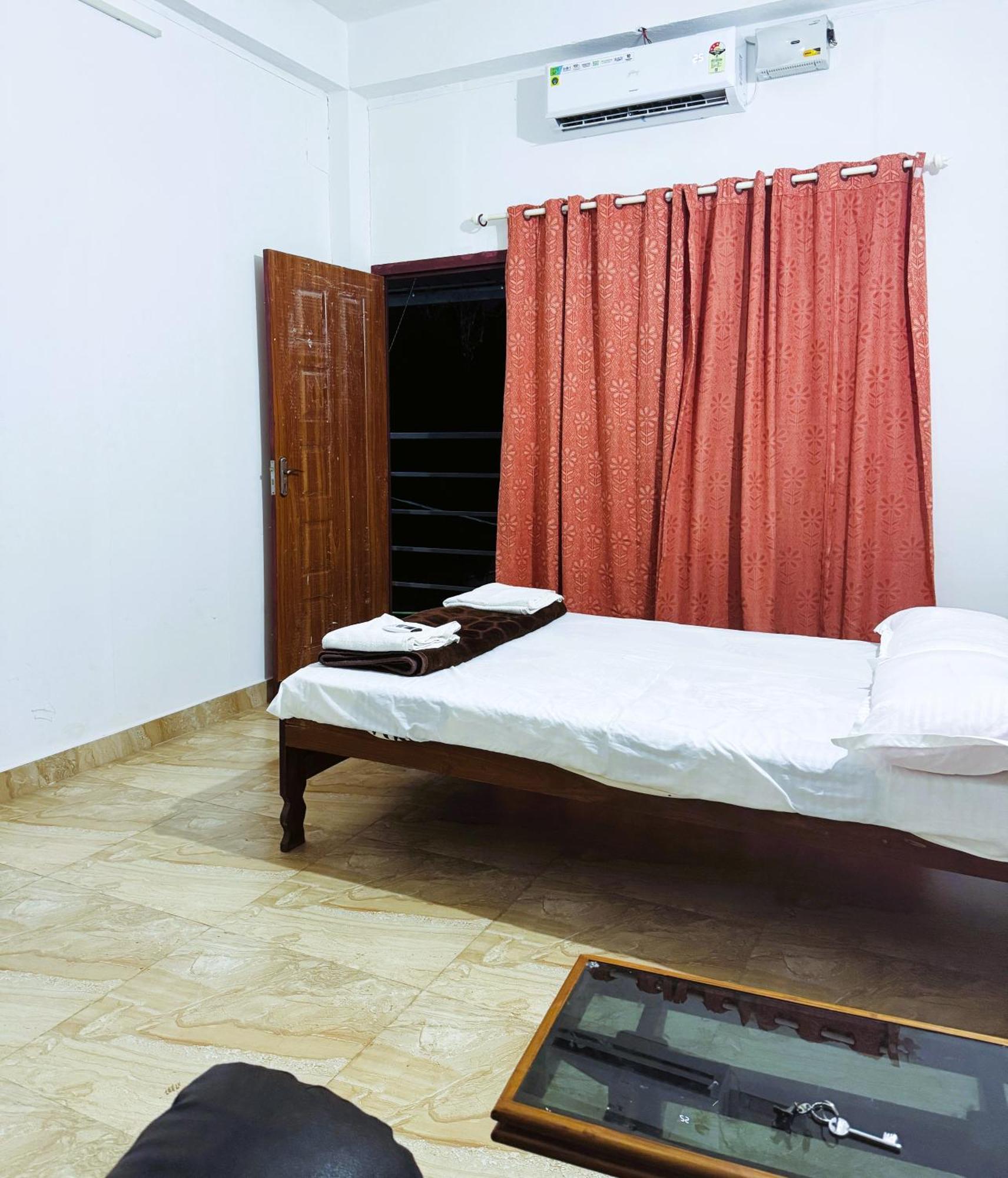Vcs Apartments Parassinikadavu Parassinikkadavu Exteriér fotografie